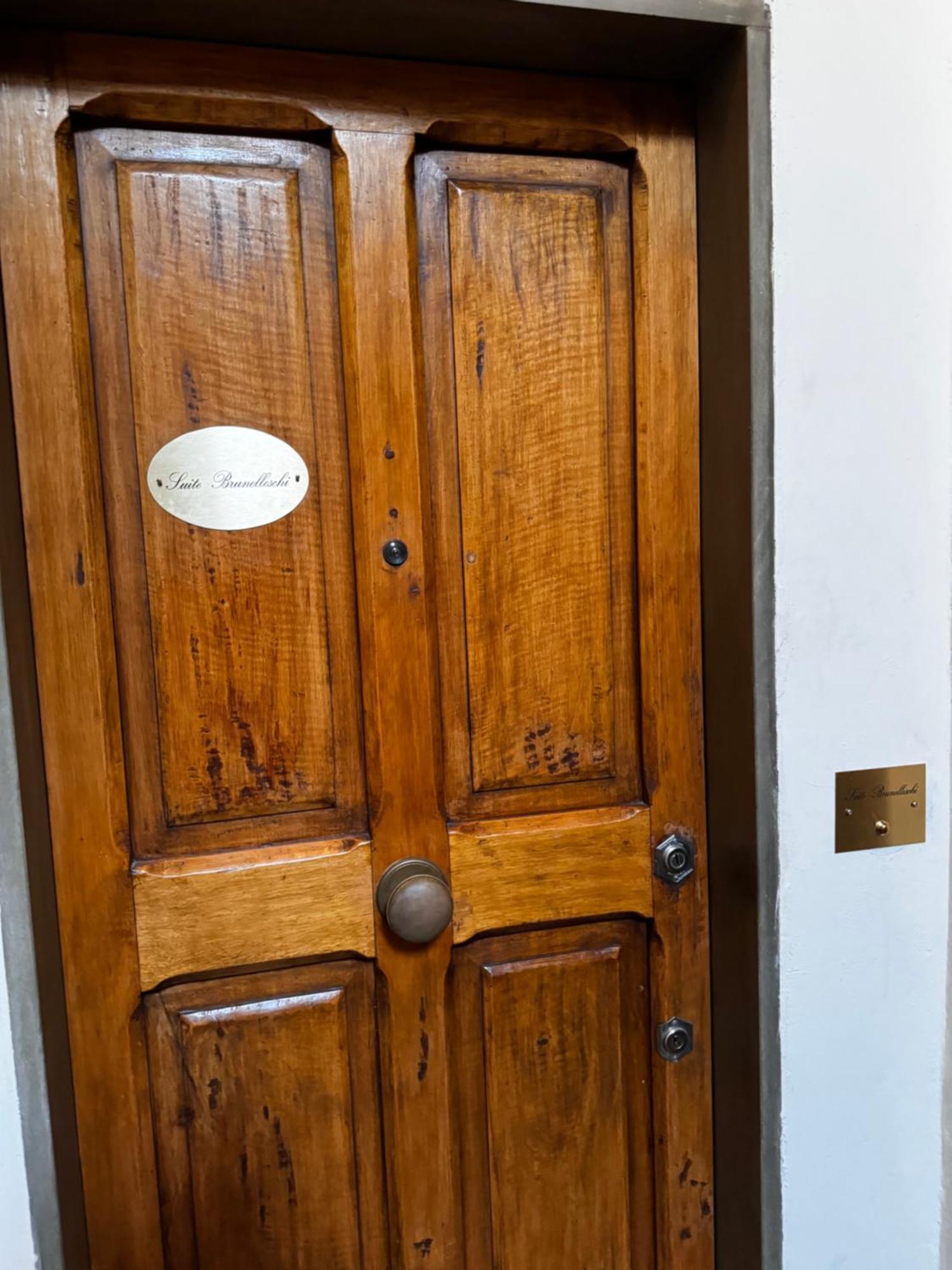 Suite Brunelleschi Florence - 14Th Century Suite Just 120 Steps From Cathedral - Intero Appartamento Esterno foto